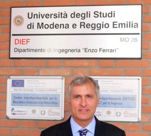 Έξω από την διδακτορική σχολή “Enzo Ferrari” του τμήματος Μηχανολόγων Μηχανικών του Πανεπιστημίου Modena & Reggio Emilia της Ιταλίας.